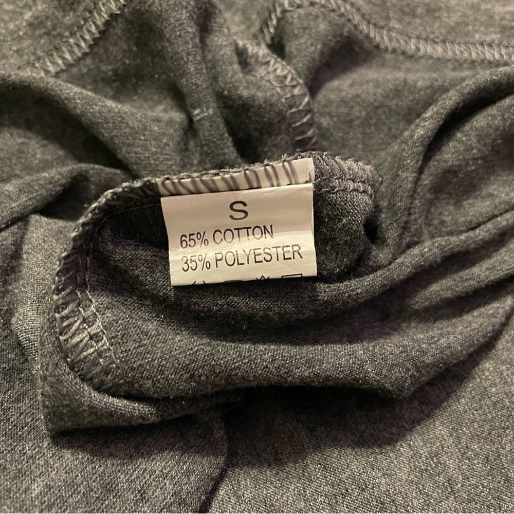 Small gray Dolly Parton tee NWOT - Picture 4 of 4